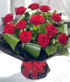 12 Red Roses