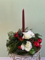 Mirrored Table Arragment